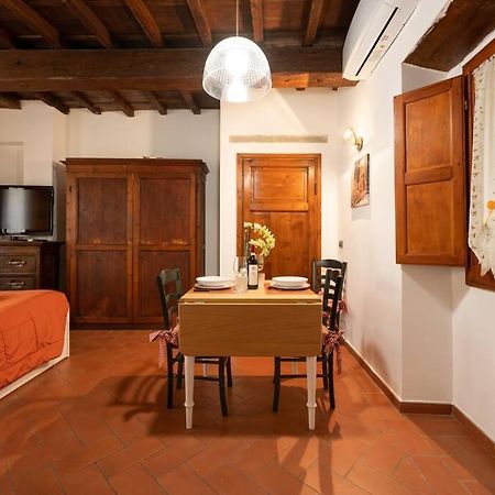 Keys Of Italy - Corsob 9 - Florentine Studio Close To Palazzo Vecchio Firenze Esterno foto