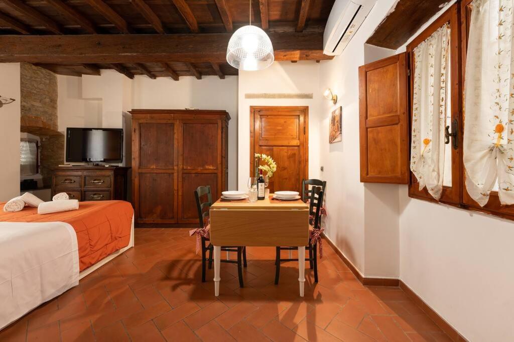 Keys Of Italy - Corsob 9 - Florentine Studio Close To Palazzo Vecchio Firenze Esterno foto